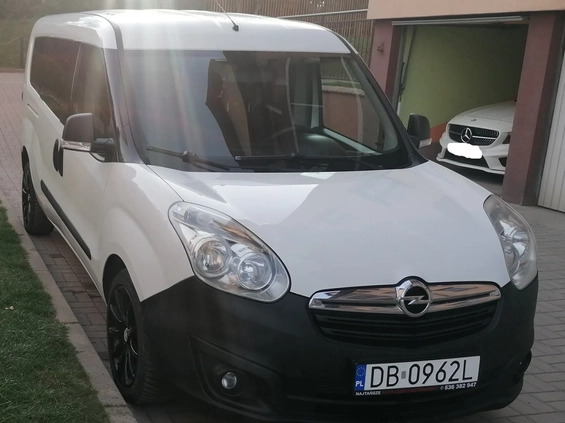 Opel Combo cena 25900 przebieg: 300000, rok produkcji 2013 z Wałbrzych małe 596